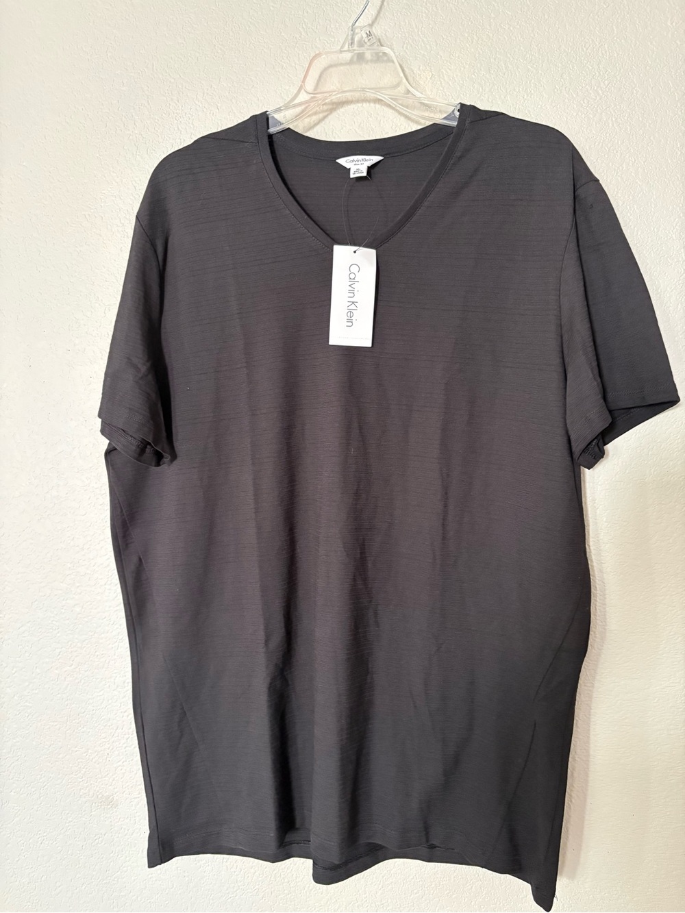 Calvin Klein Men’s Black V-Neck T-Shirt NWT